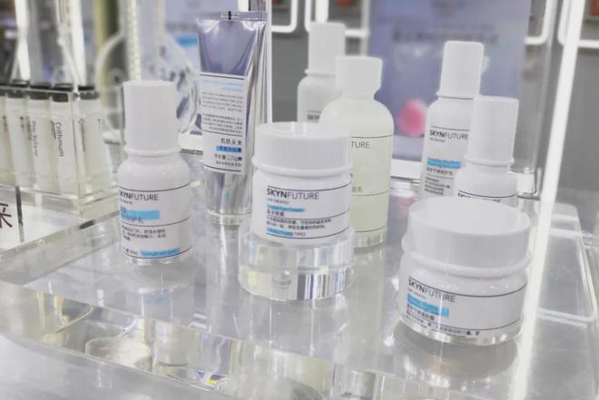 肌膚未來攜科學定制新品亮相美博會，以研發革新重塑線下渠道打法